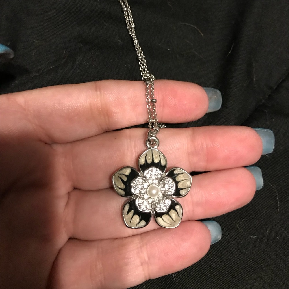 Lia Sophia pendant with chain